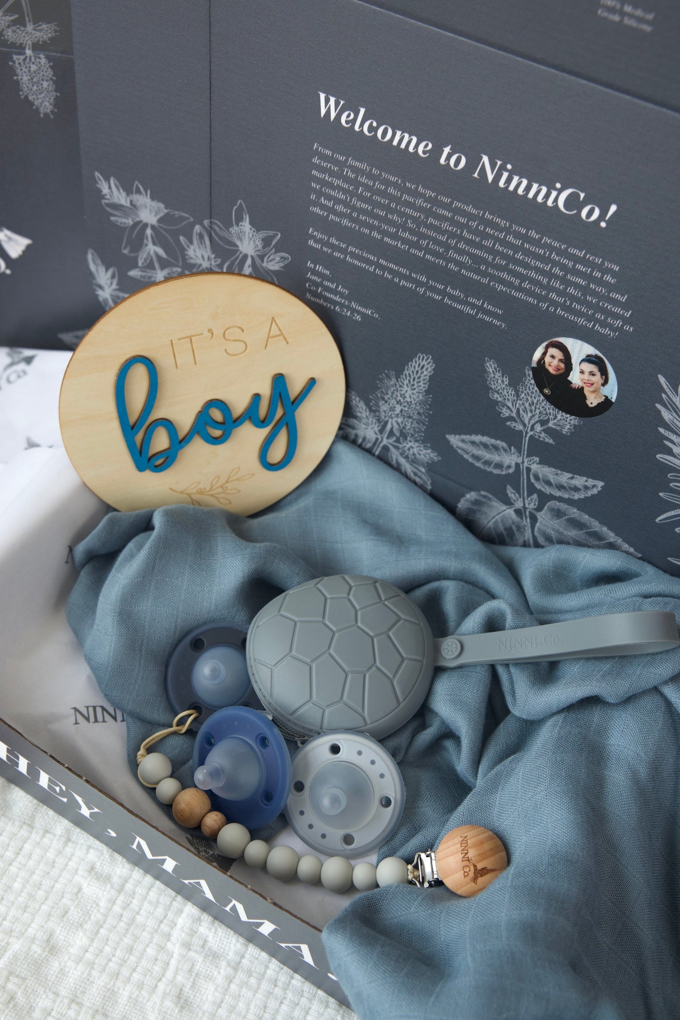 It's a Boy/Girl Gift Set Bundles