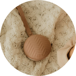 Ninni Co. | Pacifier like breast | Bringing Moms Relief