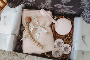 Iced Pink Mocha Gift Set