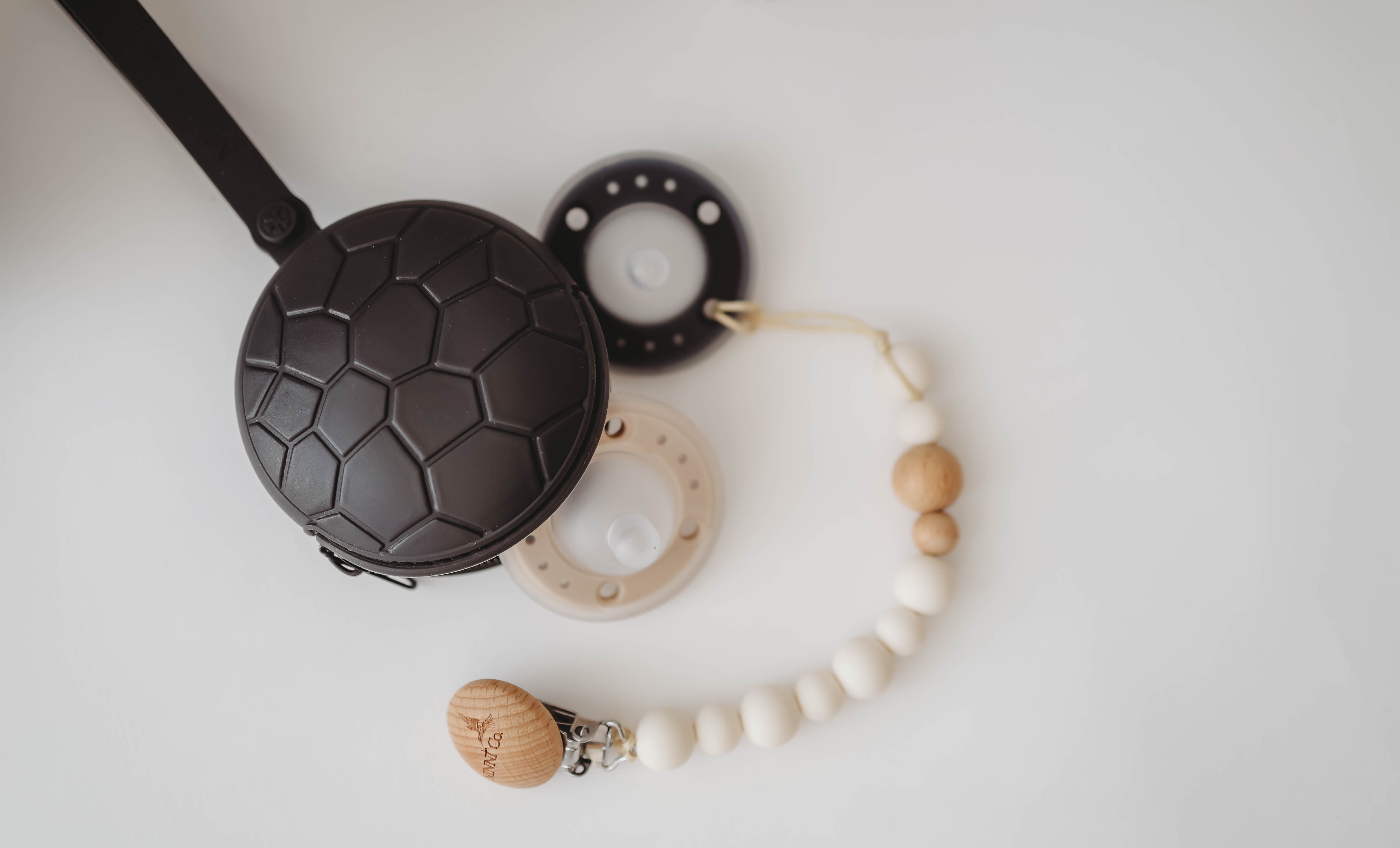 BPA Free Silicone Pacifier Case in Jet Black - Ninni Co.