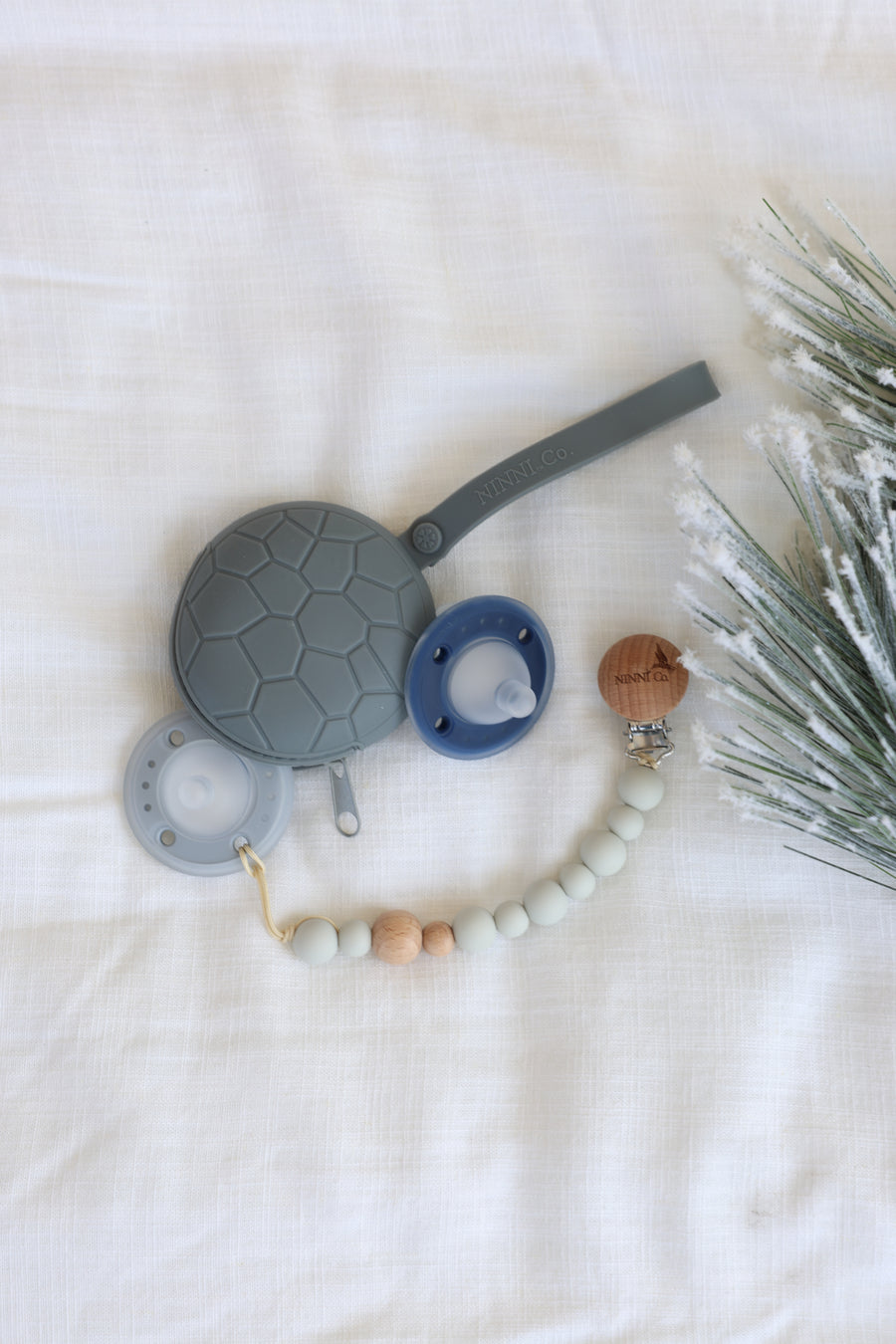 Snowy Snuggles Gift Set