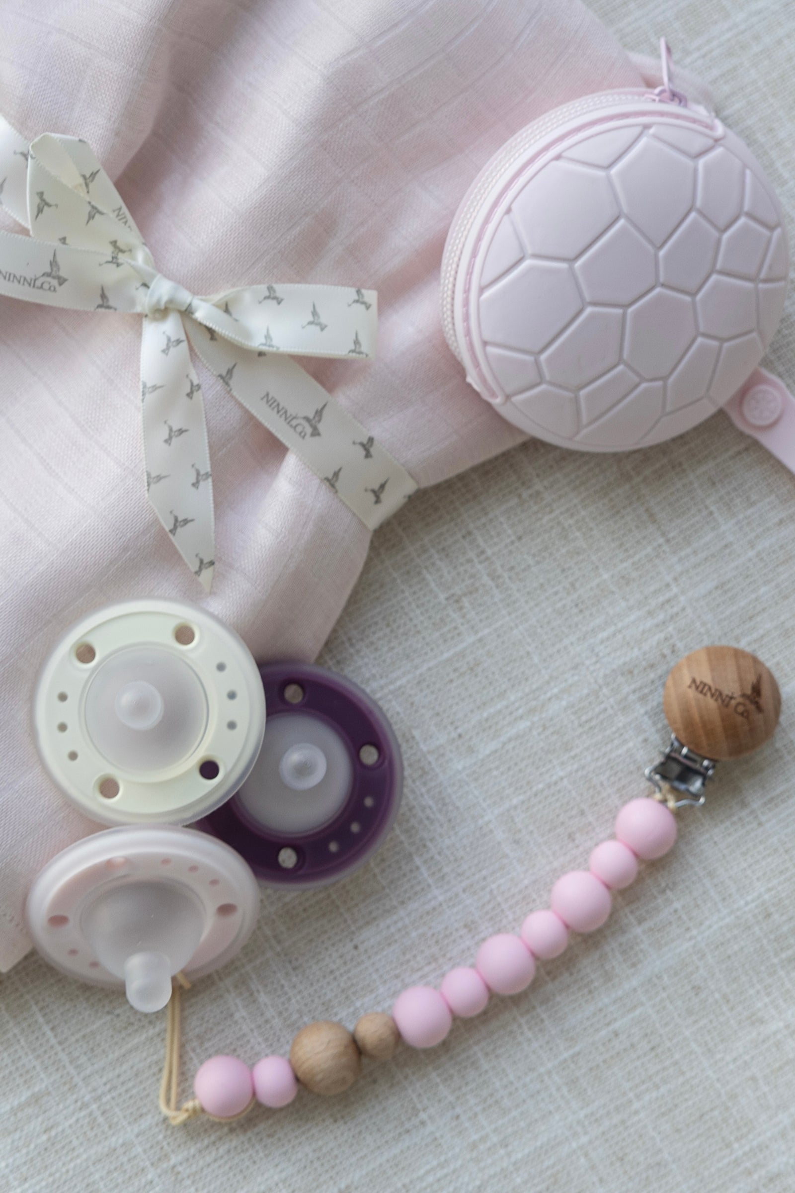 Ultimate Ninni Co. It's A Boy/Girl Baby Shower Gift Set