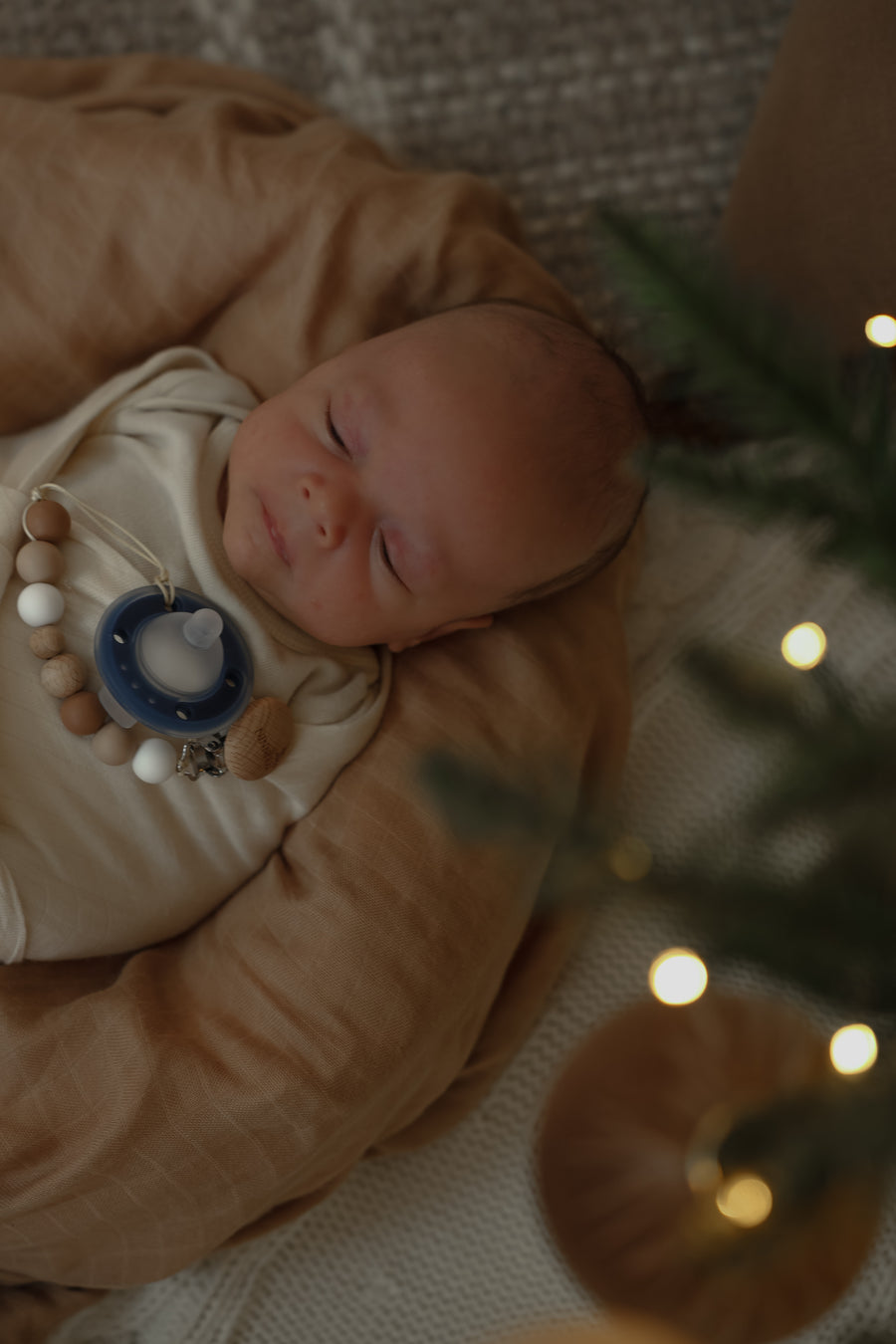Ninni Co. Hazelnut Pacifier Clip