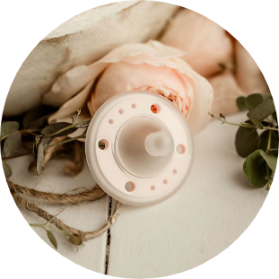 Ninni Co. | Pacifier like breast | Bringing Moms Relief