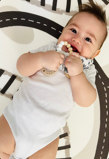 Ninni Co. | Pacifier like breast | Bringing Moms Relief